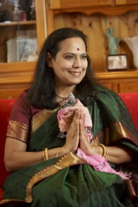 Padmini Arhant with God Shiva Image. Padmini Arhant - Representative Divine Mission, Author & Presenter Padminiarhant.com